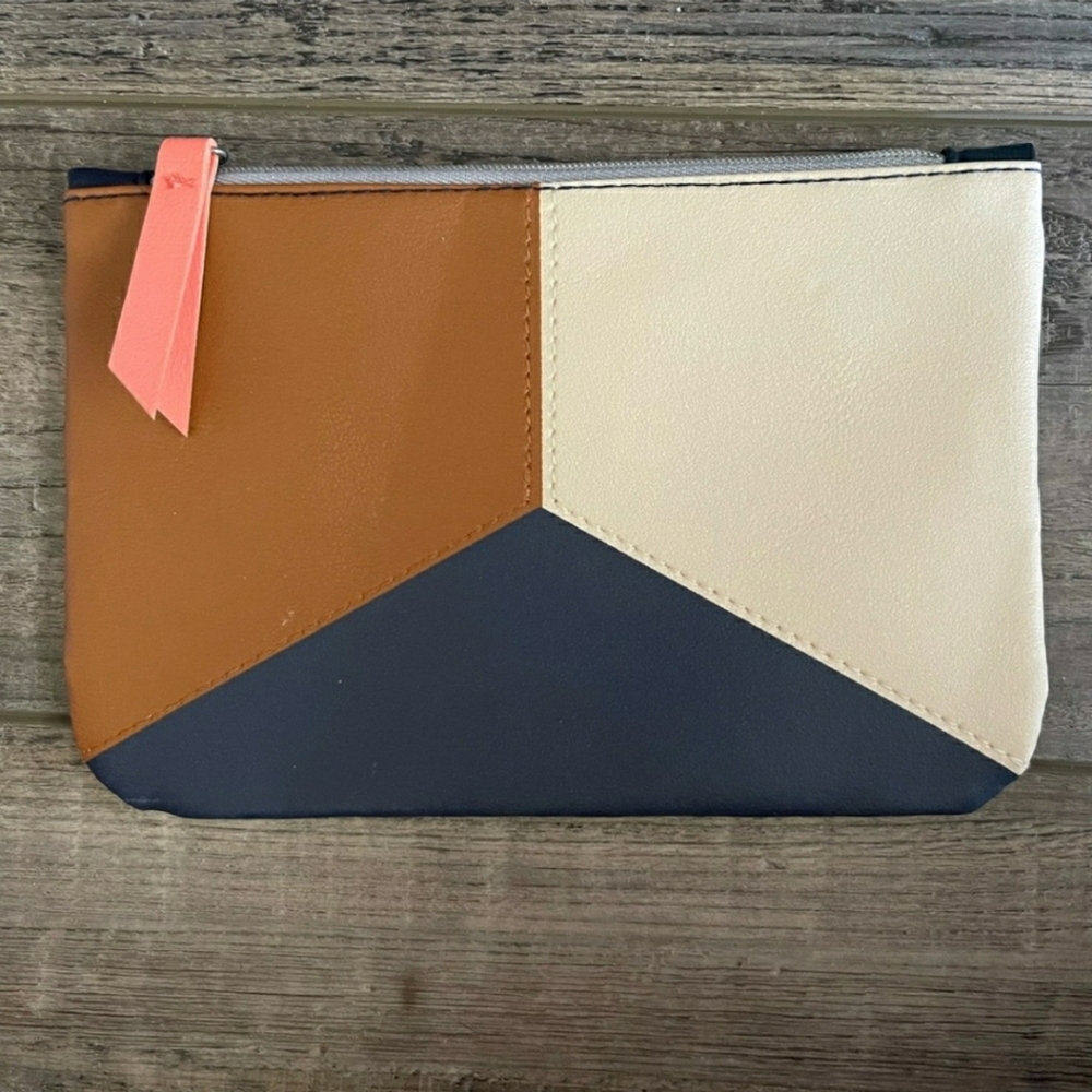 🛍 2/$6 🛍 Ipsy Tri Colorblock cosmetic bag